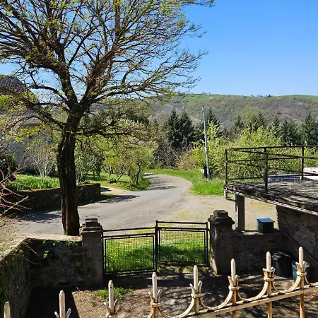 A 15 Minutes De * Conques-en-Rouergue
