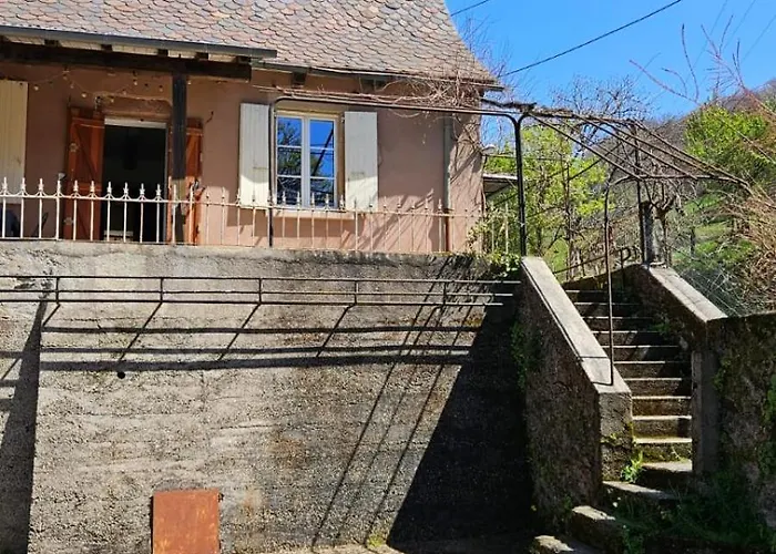 A 15 Minutes De Conques-en-Rouergue